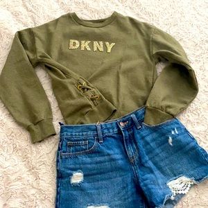 DKNY Sweater and jeans shorts